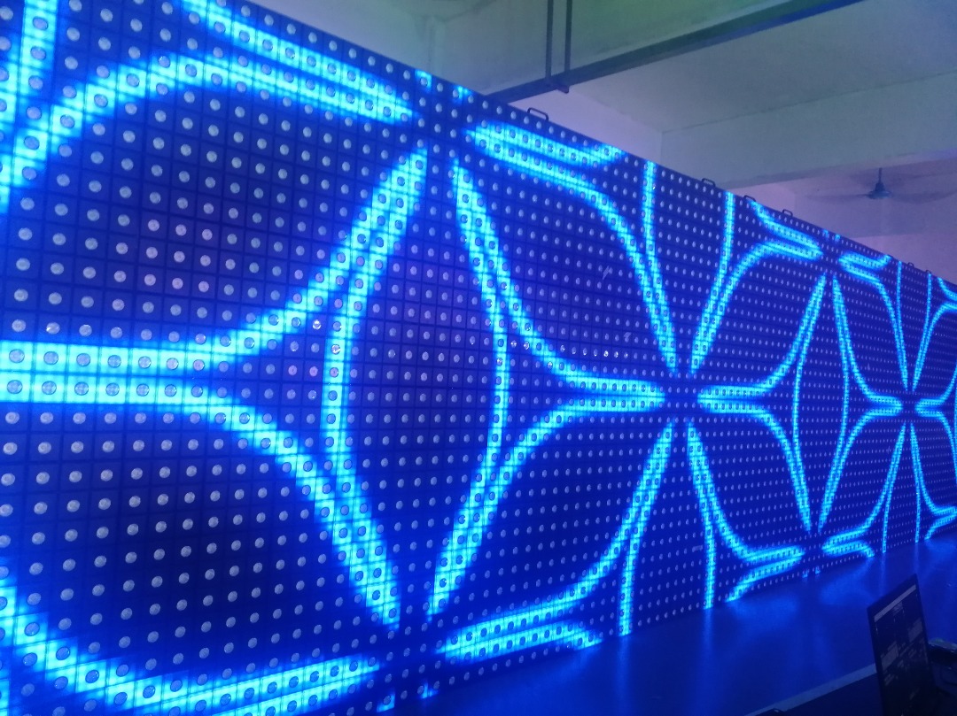 RGB LED Pixels and Warm White LED Beams 4 Degree Panel System LED Design