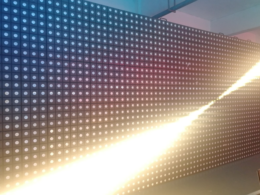 RGB LED Pixels and Warm White LED Beams 4 Degree Panel System LED Design