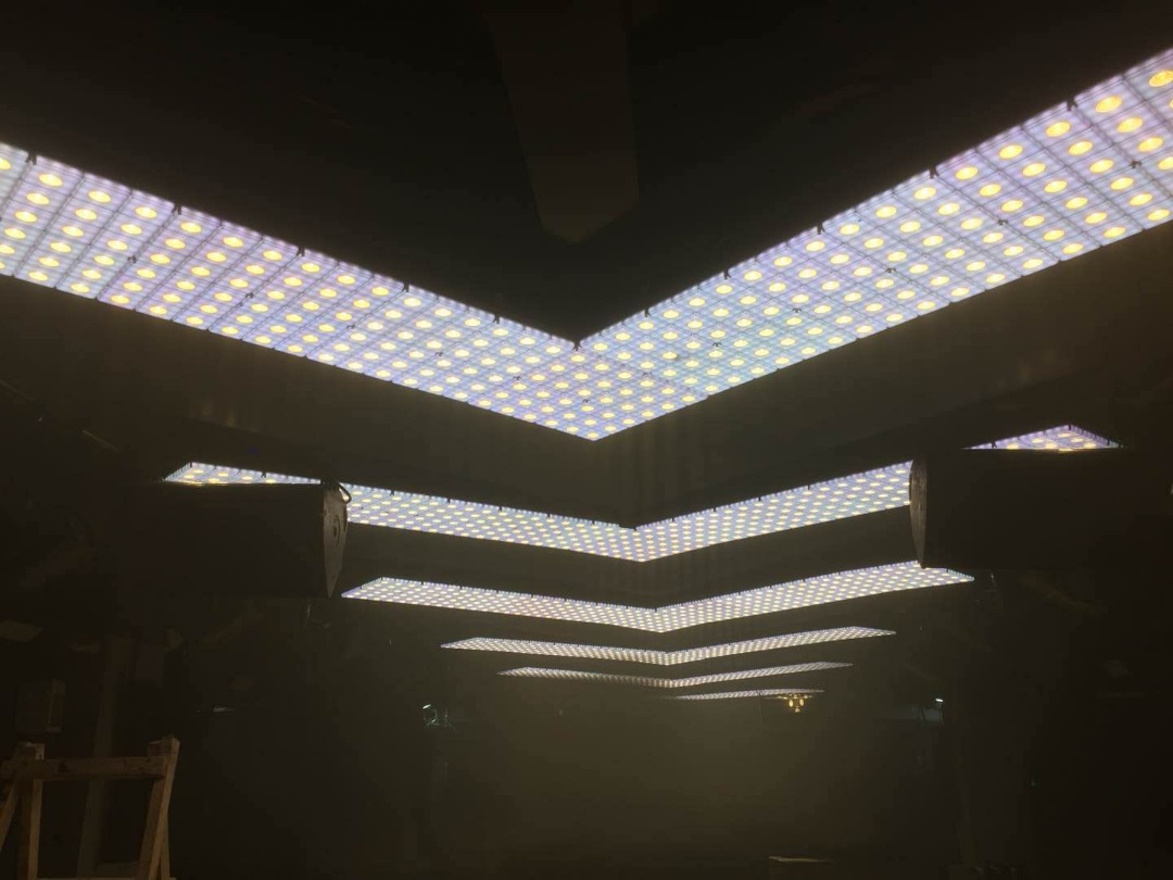 RGB LED Pixels and Warm White LED Beams 4 Degree Panel System LED Design